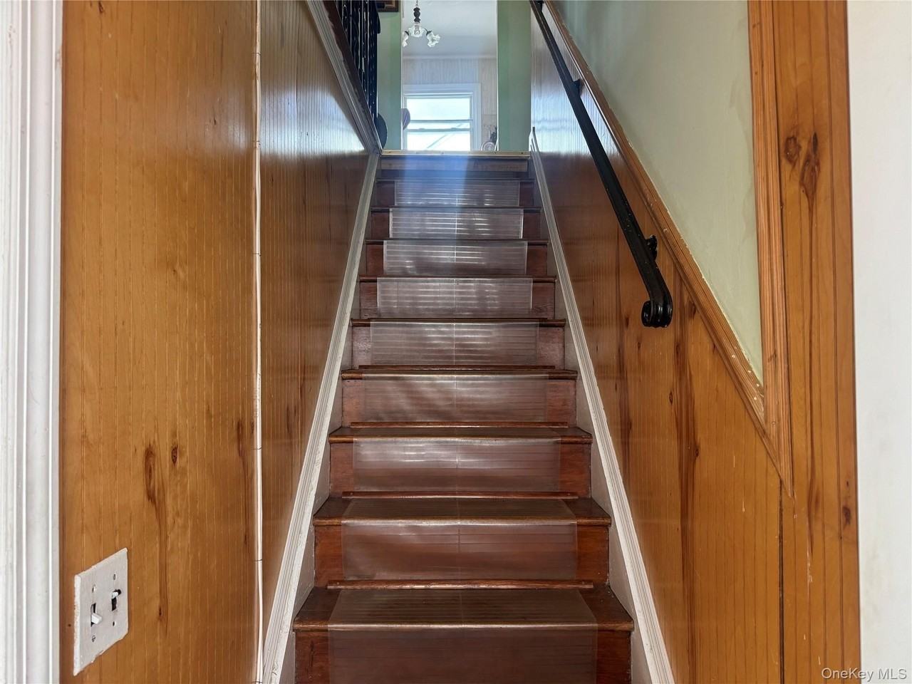 440 E Park Ave - Photo 3 of 17