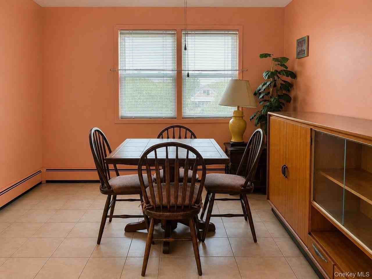440 E Park Ave - Photo 7 of 17