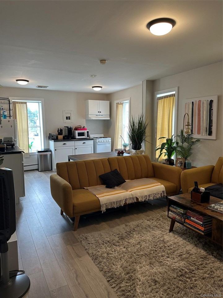 29 Main St #3E - Photo 3 of 12