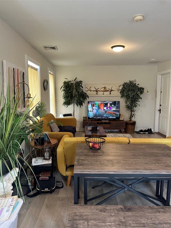 29 Main St #3E - Photo 5 of 12