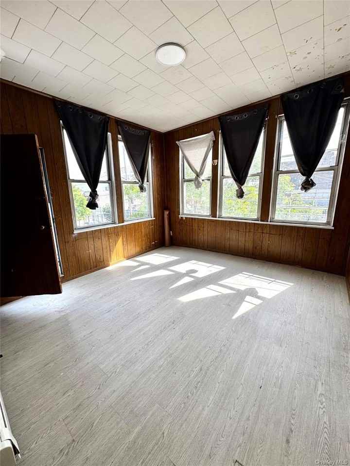 1848 126th St - Photo 6 of 7