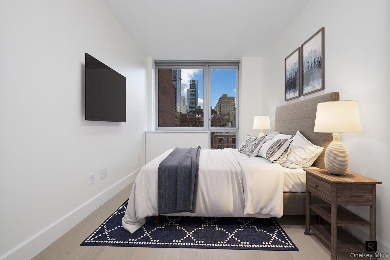 212 W 72nd St #10C - Photo 3 of 7