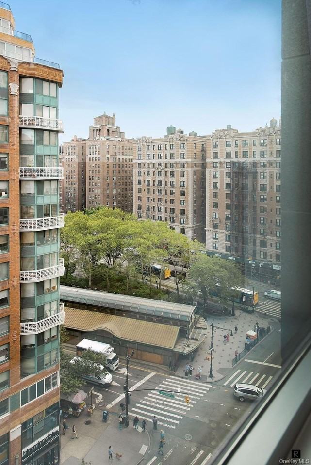 212 W 72nd St #10C - Photo 7 of 7