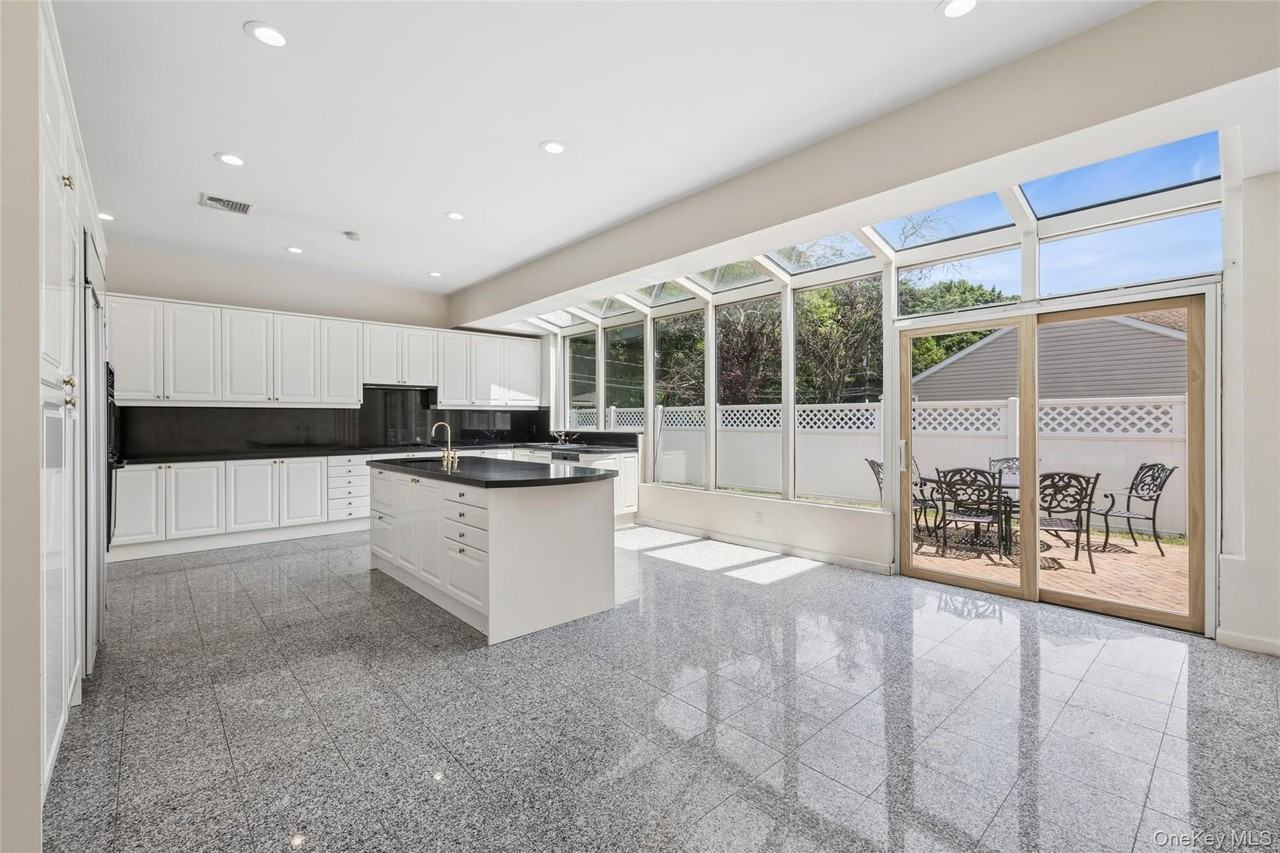 67 Parkway Dr - Photo 6 of 45