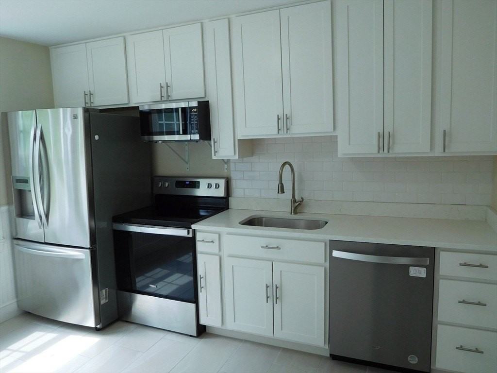 80 Carmel Rd #3 - Photo 3 of 16