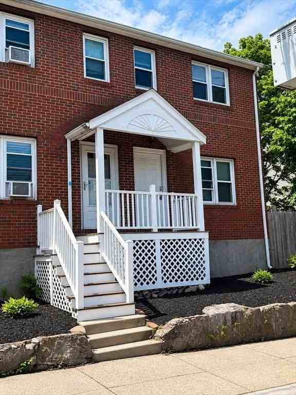 57 Sumner St #F - Photo 3 of 16