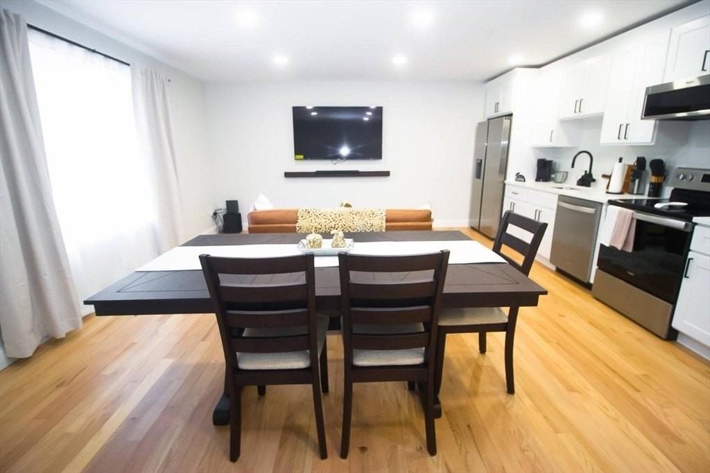 16 Peckham Ave #1 - Photo 4 of 10