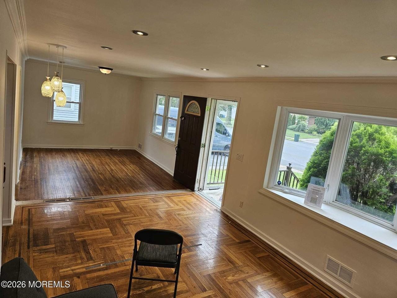895 Madison Ave - Photo 3 of 24