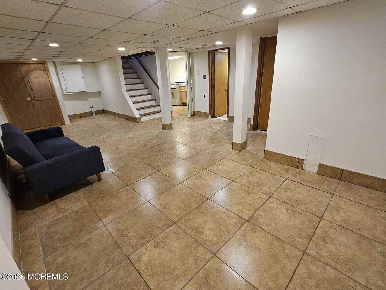 895 Madison Ave - Photo 7 of 24