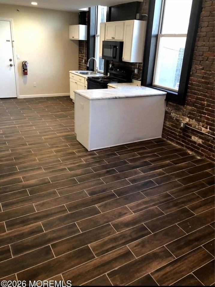 36 W Front St #E - Photo 2 of 5