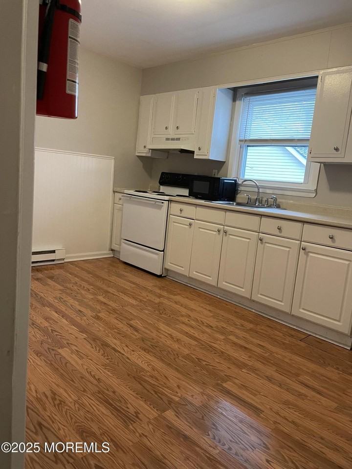 159 Port Monmouth Rd #2 - Photo 2 of 11