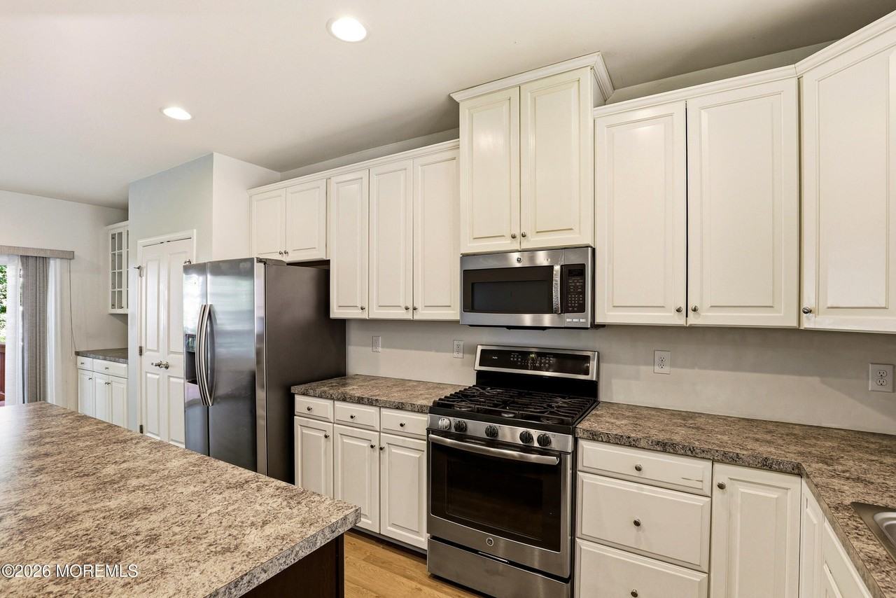 407 Susquehanna St #1207 - Photo 5 of 15