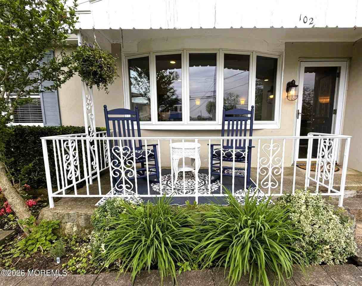102 Columbia Ave - Photo 2 of 22
