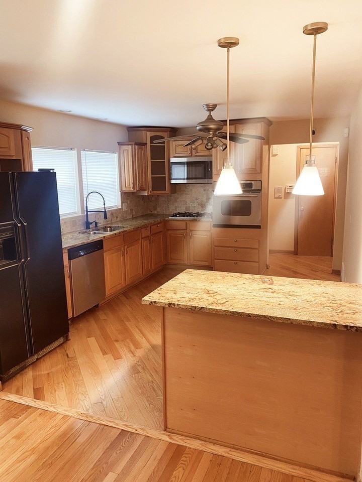 200 E 87th St #1 - Photo 5 of 11