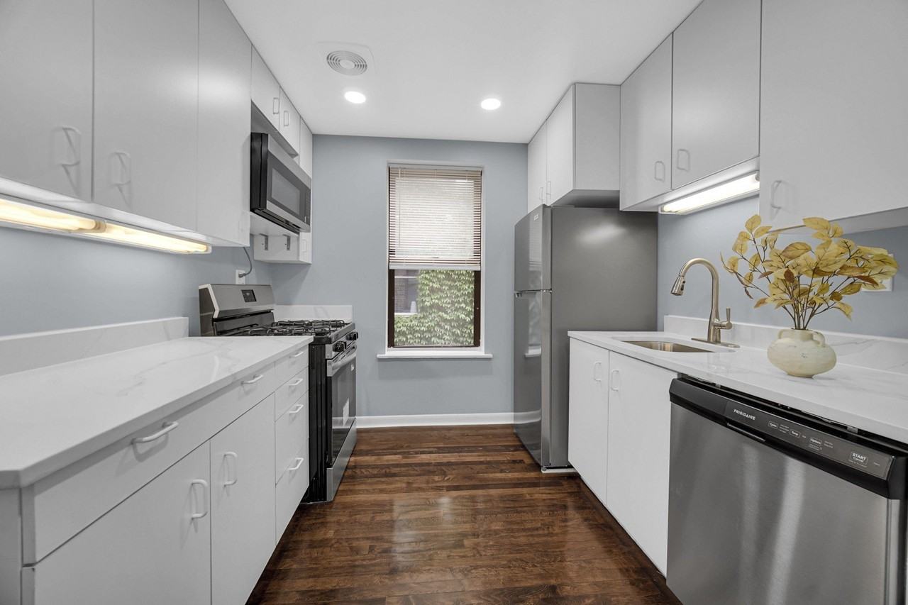 819 W Lawrence Ave #2 - Photo 7 of 23