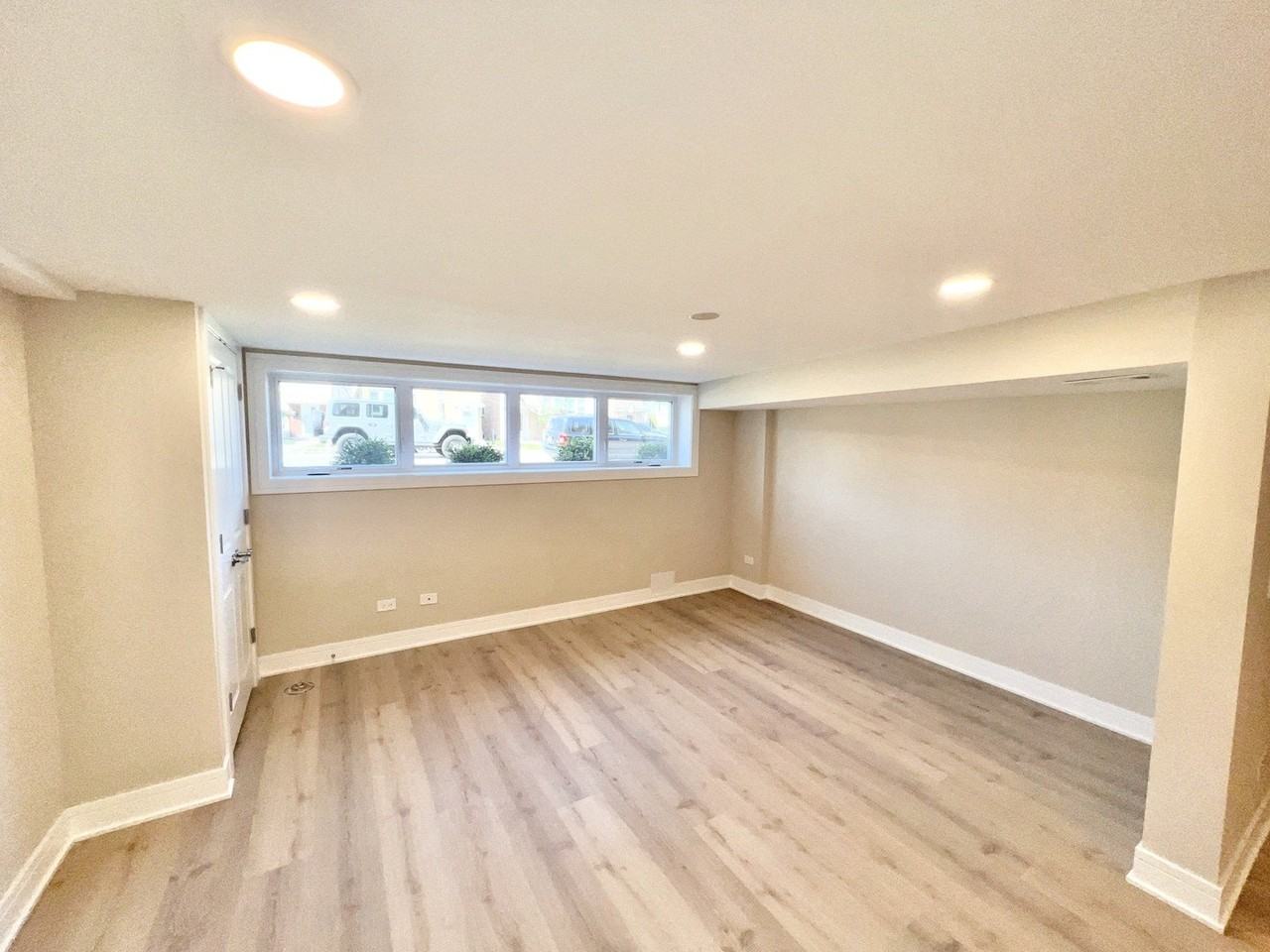 5547 N Central Ave #G - Photo 6 of 15