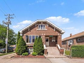 1542 S 60th Ct - Photo 1 of 1