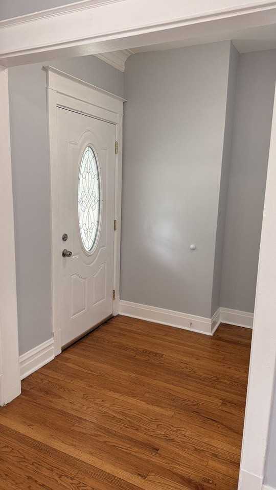 846 Circle Ave #1 - Photo 3 of 19