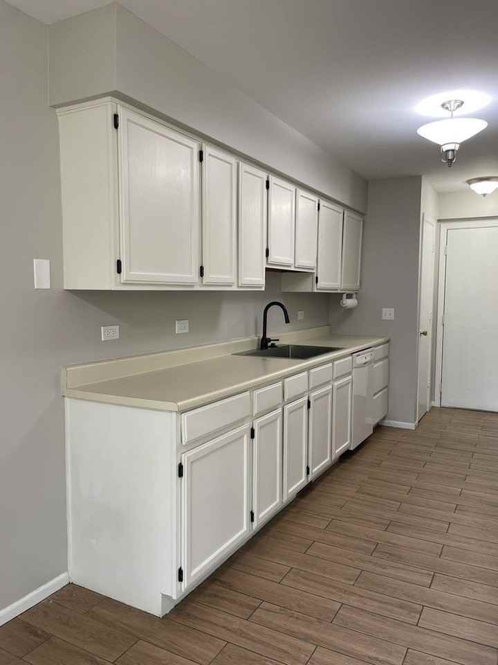462 Village Creek Dr #462 - Photo 3 of 19