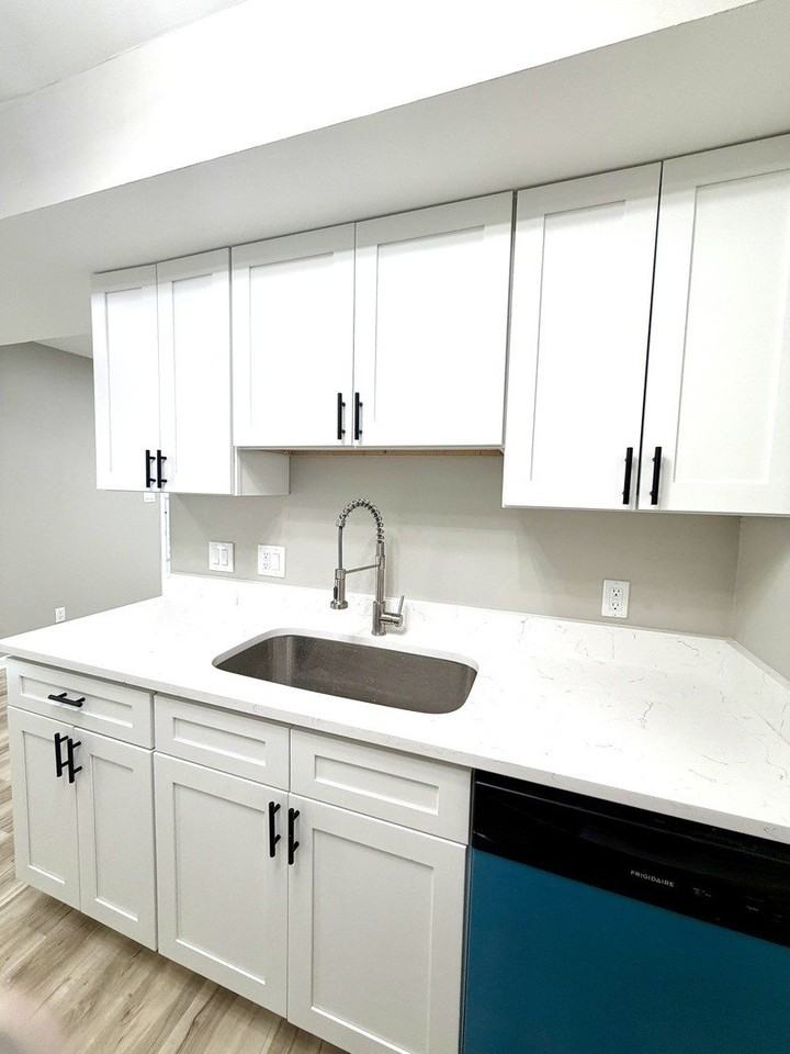 2338 Carnation Dr #1 - Photo 5 of 12