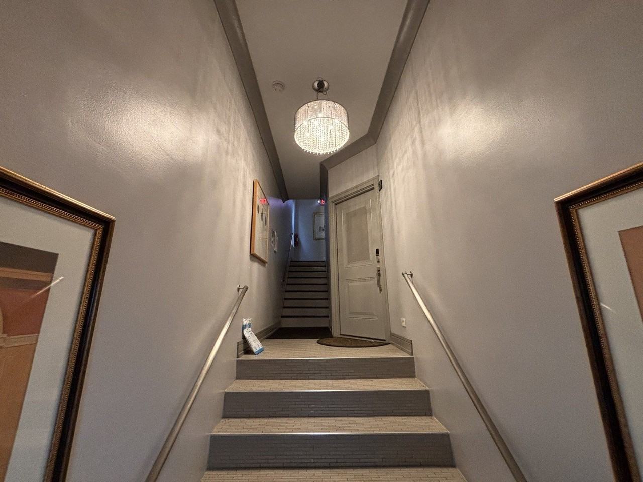 4003 S Calumet Ave #3 - Photo 2 of 16