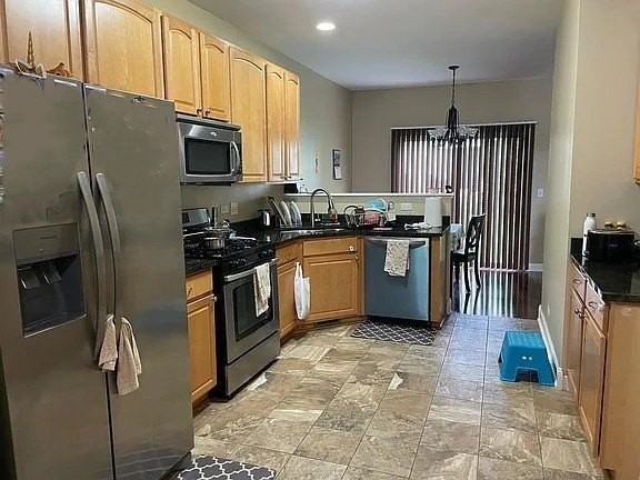 2277 Stoughton Dr - Photo 5 of 24