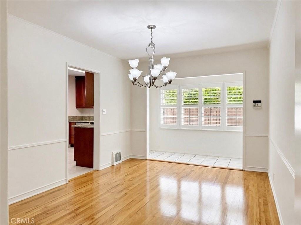 2845 Sheffield Rd - Photo 5 of 27