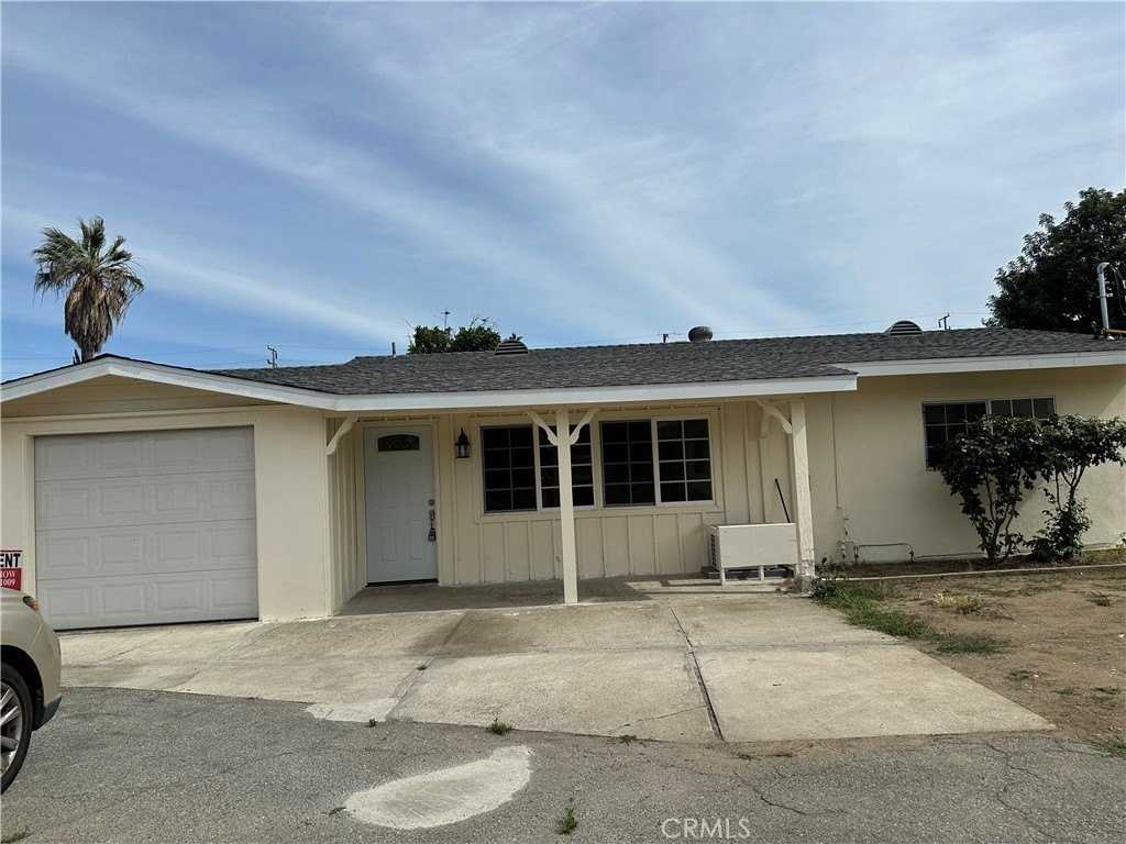 10534 Daines Dr - Photo 2 of 11