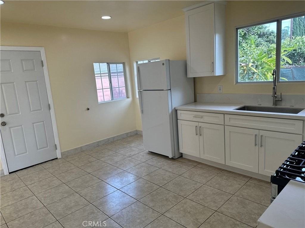 10534 Daines Dr - Photo 6 of 11