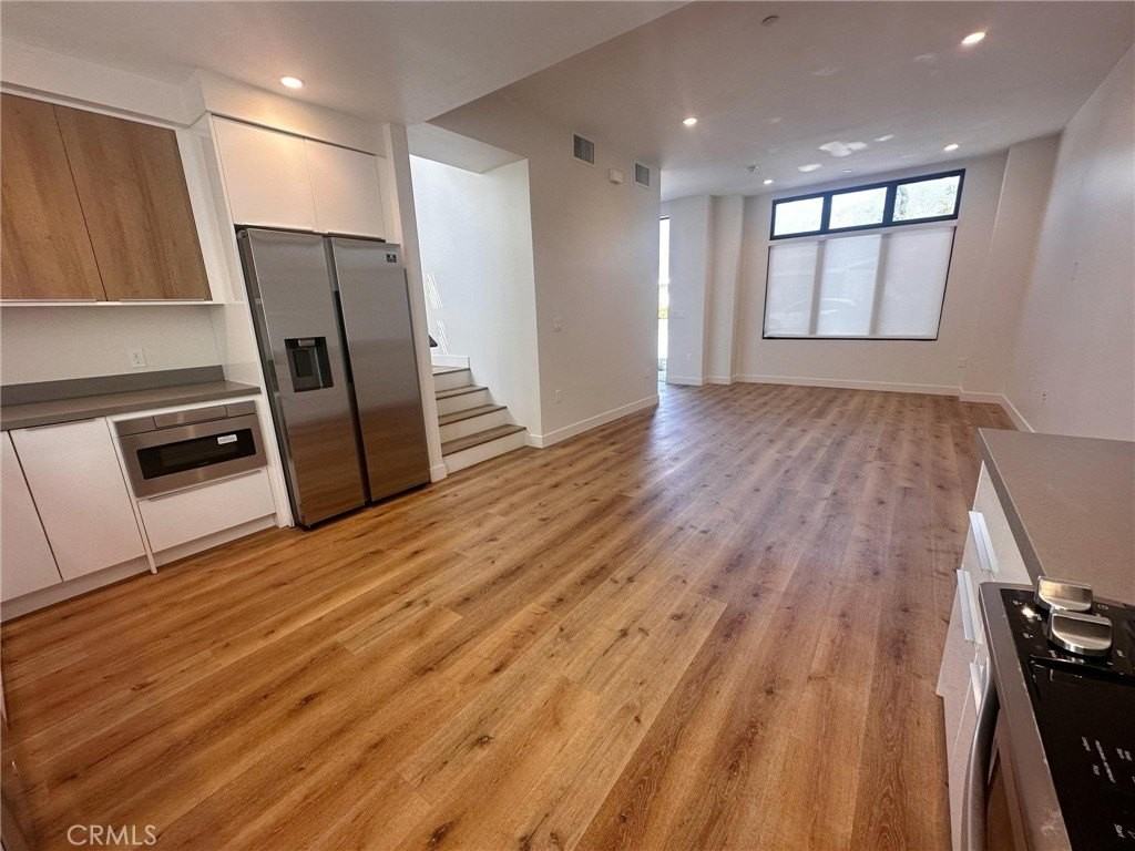 511 N Santa Anita Ave - Photo 4 of 8