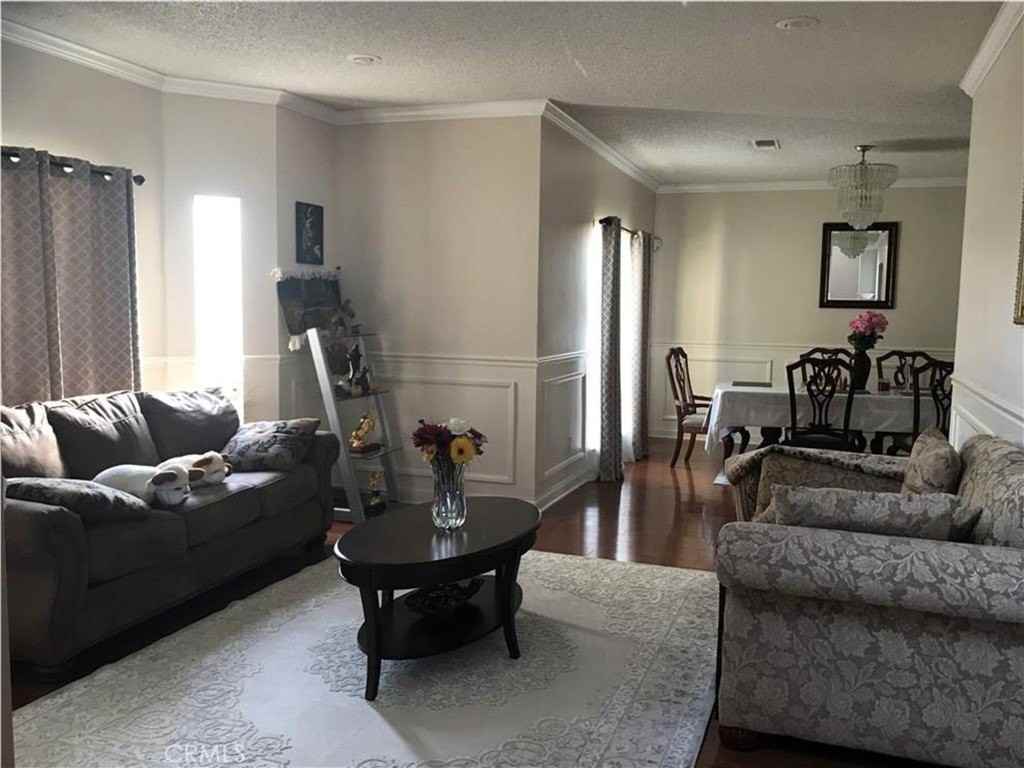 1534 Brookside Ave - Photo 3 of 13
