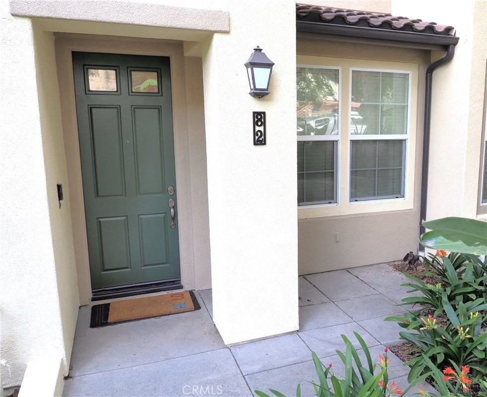 82 Vermillion - Photo 2 of 28