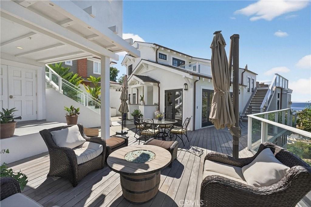 405 Blumont St - Photo 4 of 50