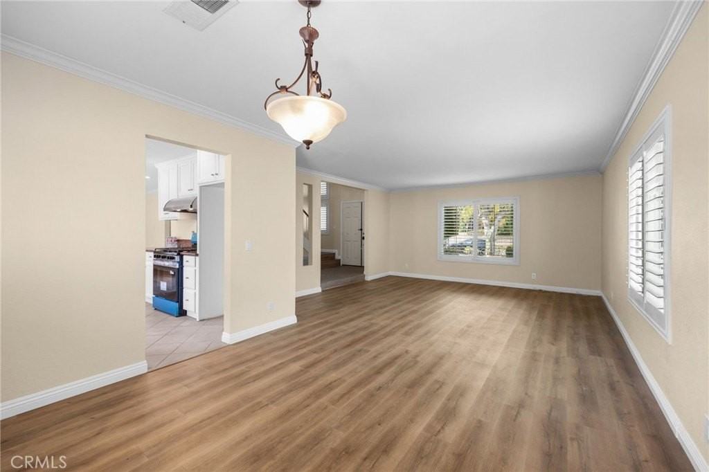 23239 Forest Canyon Dr - Photo 6 of 33