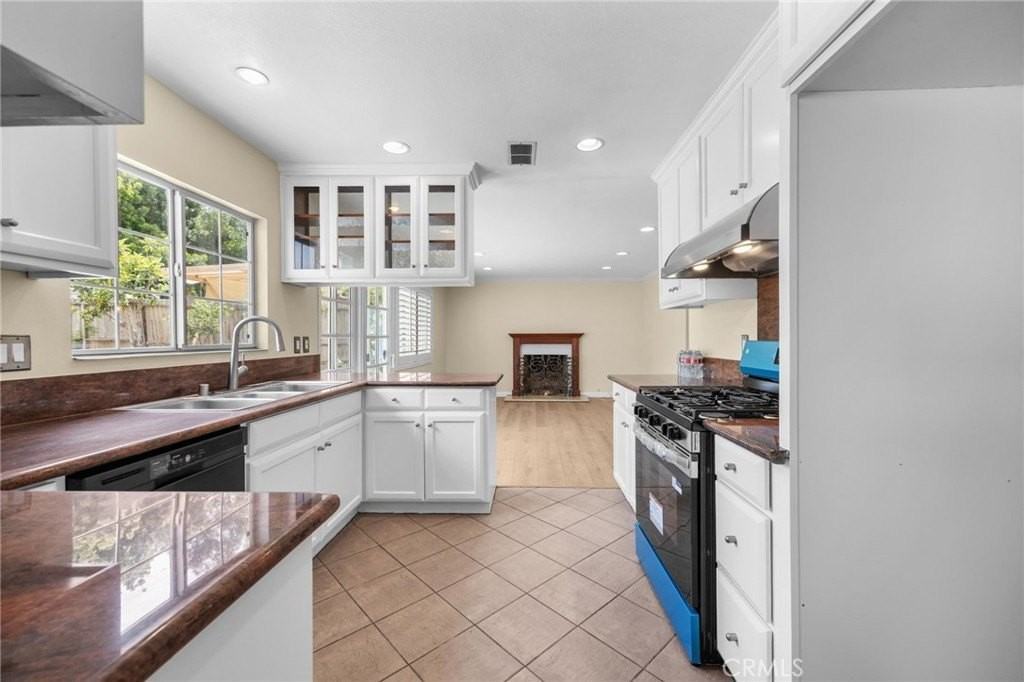 23239 Forest Canyon Dr - Photo 7 of 33