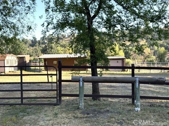 26931 Columbia Way - Photo 4 of 10