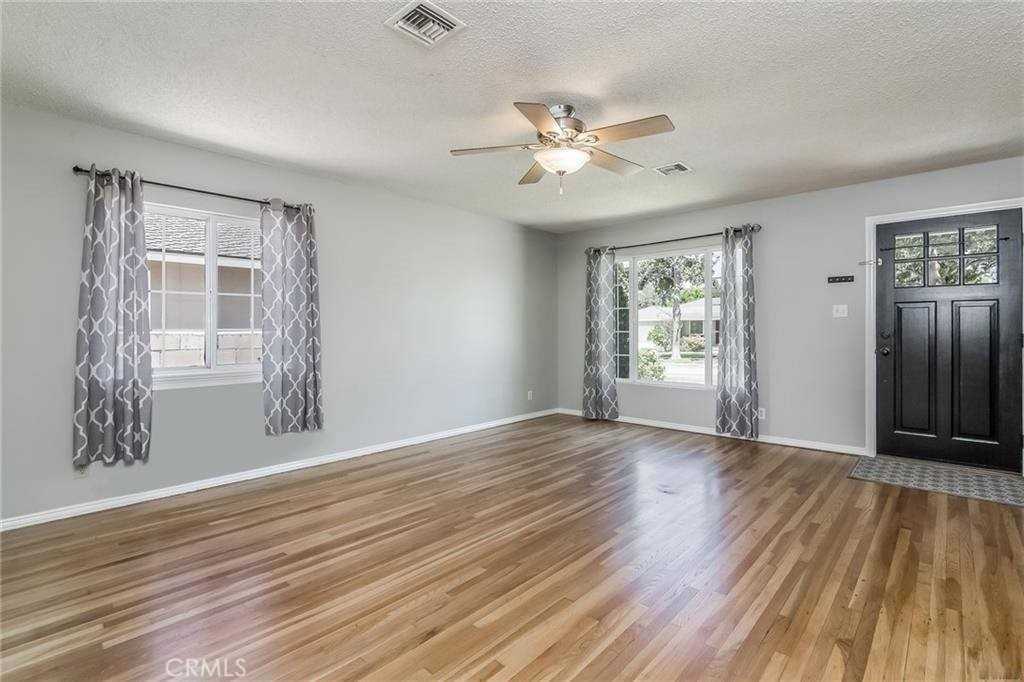 1210 E Oakmont Ave - Photo 4 of 17