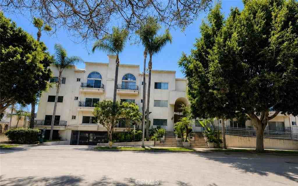 3645 Cardiff Ave #205
