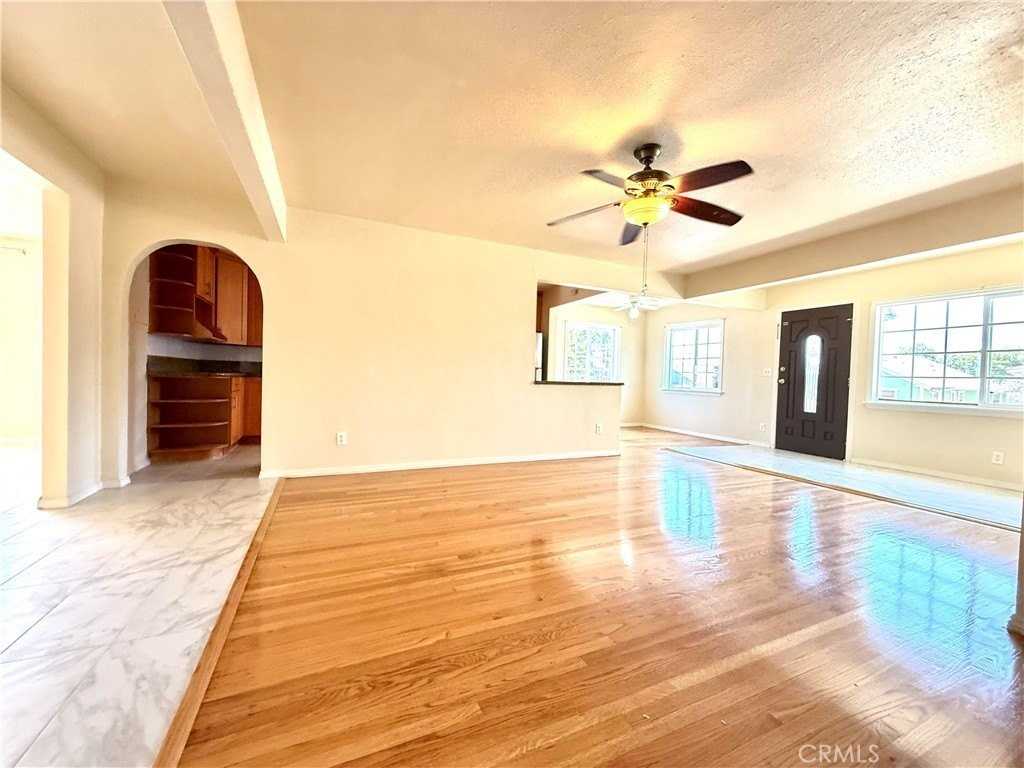 1946 Dawson Ave - Photo 7 of 20