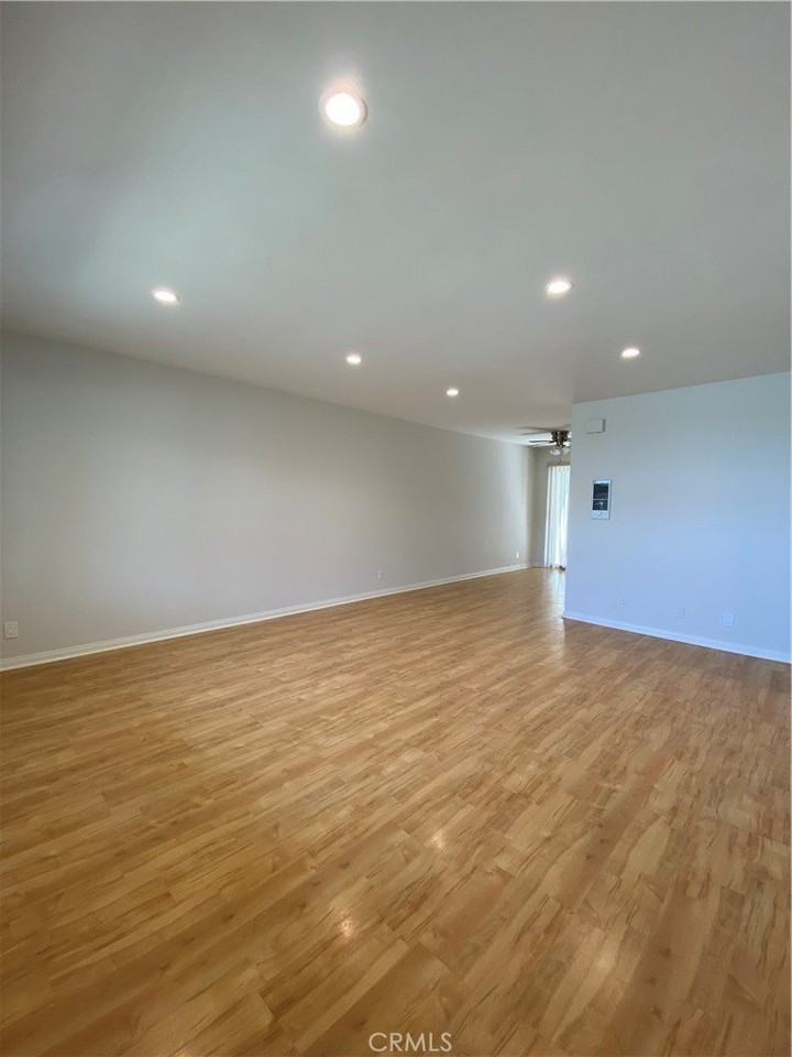 665 W 34th St #7 - Photo 3 of 13