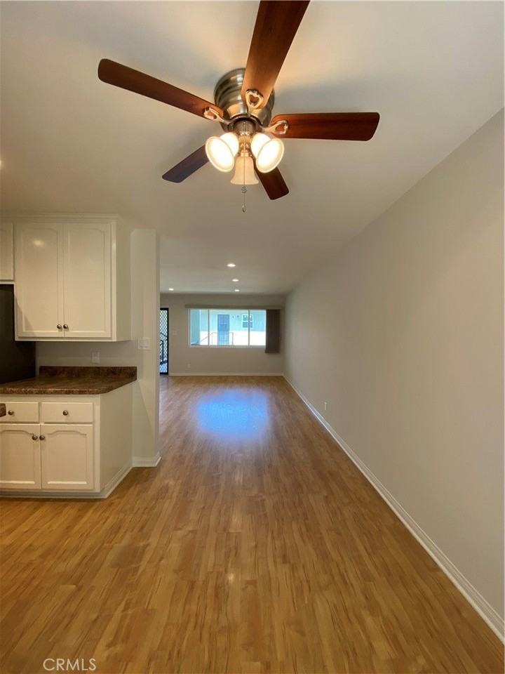 665 W 34th St #7 - Photo 4 of 13