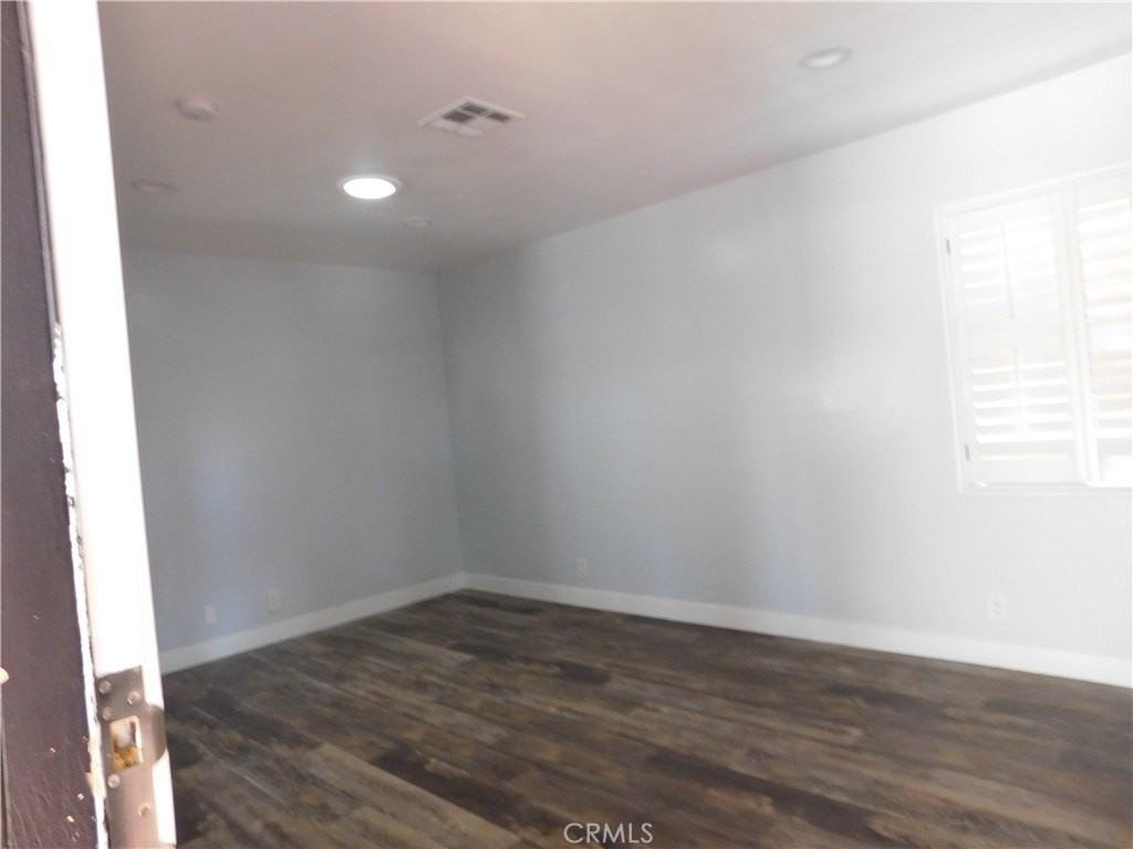 10414 Dorothy Ave - Photo 4 of 12