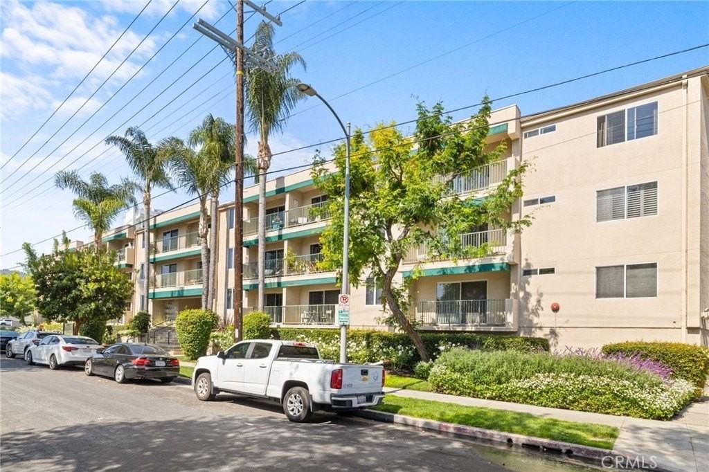4501 Cedros Ave #230 - Photo 5 of 42