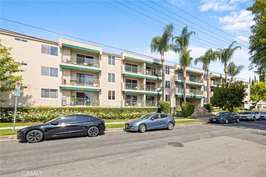 4501 Cedros Ave #230 - Photo 6 of 42