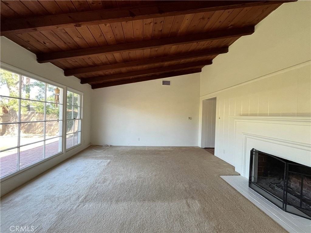 22607 Collins St - Photo 5 of 15