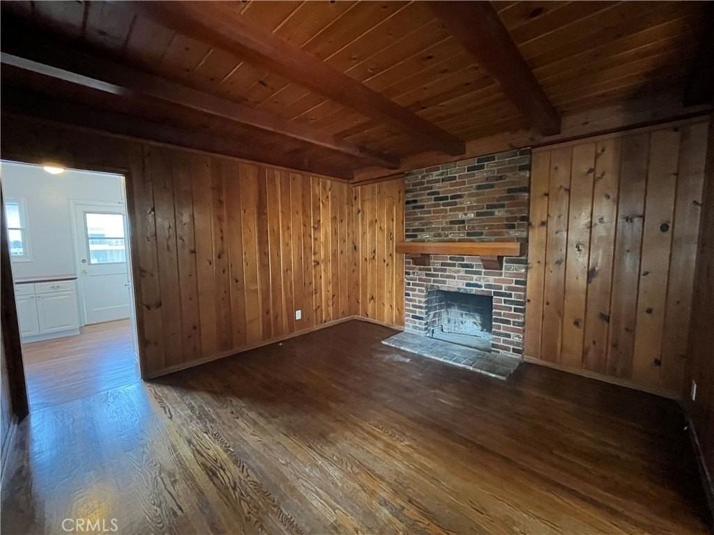 22607 Collins St - Photo 6 of 15
