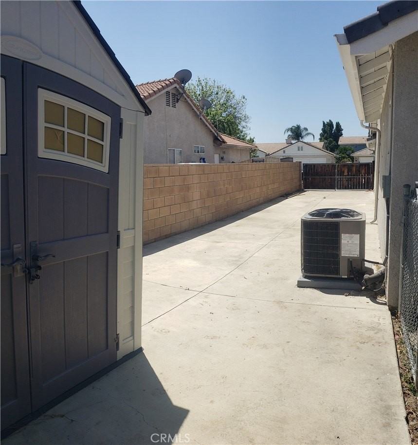 3080 Hampton Ave - Photo 3 of 13