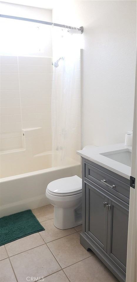 3080 Hampton Ave - Photo 7 of 13