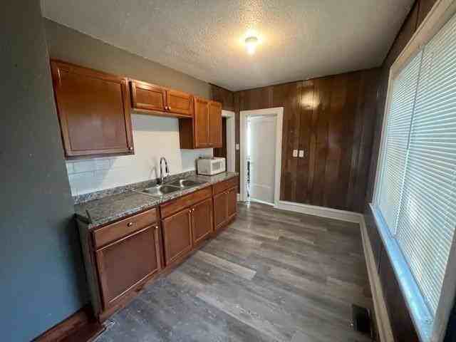 3911 Benton Blvd #1 - Photo 3 of 8