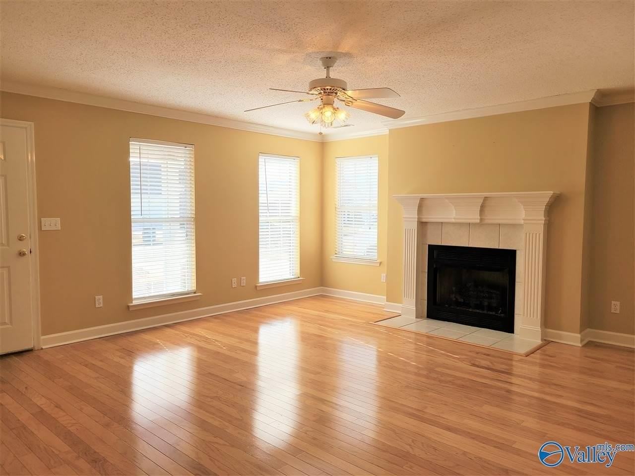 5308 Frankford Dr Se - Photo 3 of 20